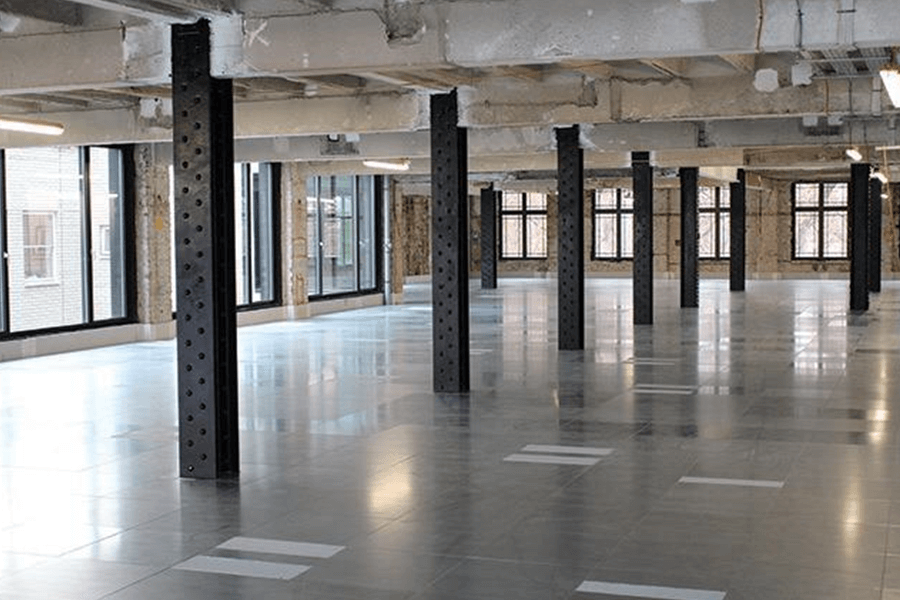 For the refurbishment of 20 Soho Square in London, the tenant requested an exposed ceiling. AET Flexible Space supplied an underfloor zonal mixing system, which used the floor void for both supply and return air